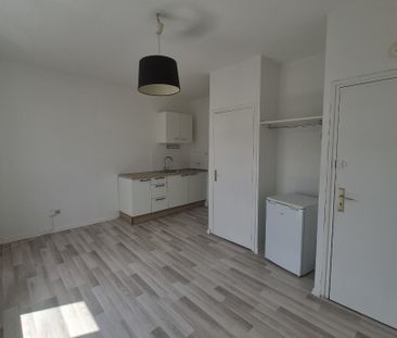 Location Appartement 2 pièces 26m² LILLE 59800 - Photo 2
