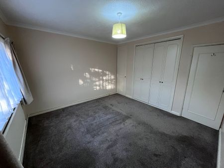 Long Oaks Court, Sketty, Swansea SA2 0QH - Photo 3