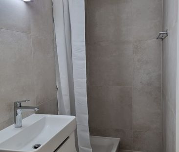 Appartement mansardé de 6 pièces en attique à la Jonction - Photo 3