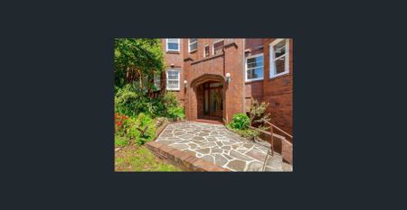 STUNNING TWO BEDROOM APARTMENT OPPOSITE REDLEAF BEACH WITH PARKING - Photo 5