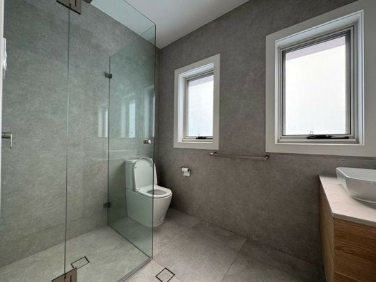Beautiful Modern Double Story Townhouse!!! - Photo 1