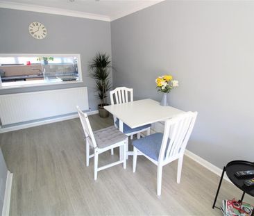 3 bedroom House To Let - Photo 4