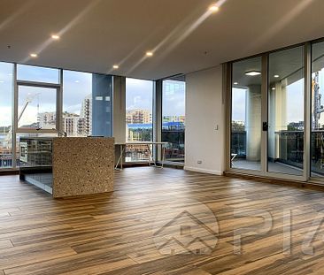 Nearly New Luxury Apartment with Nice View in Sydney's sought after location. - Photo 6