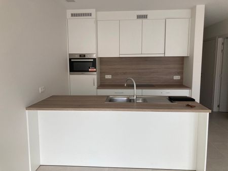 Appartement - Te huur - Photo 2