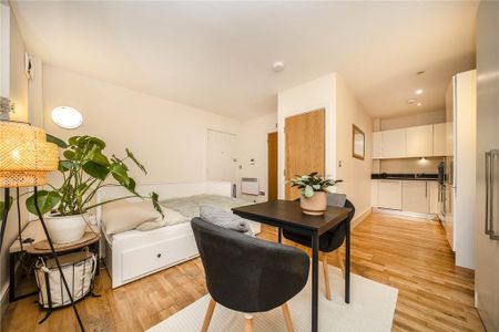 Studio to rent - Photo 2