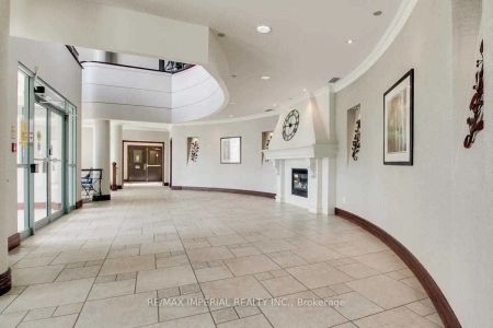 2585 Erin Centre Boulevard #903 - Photo 2