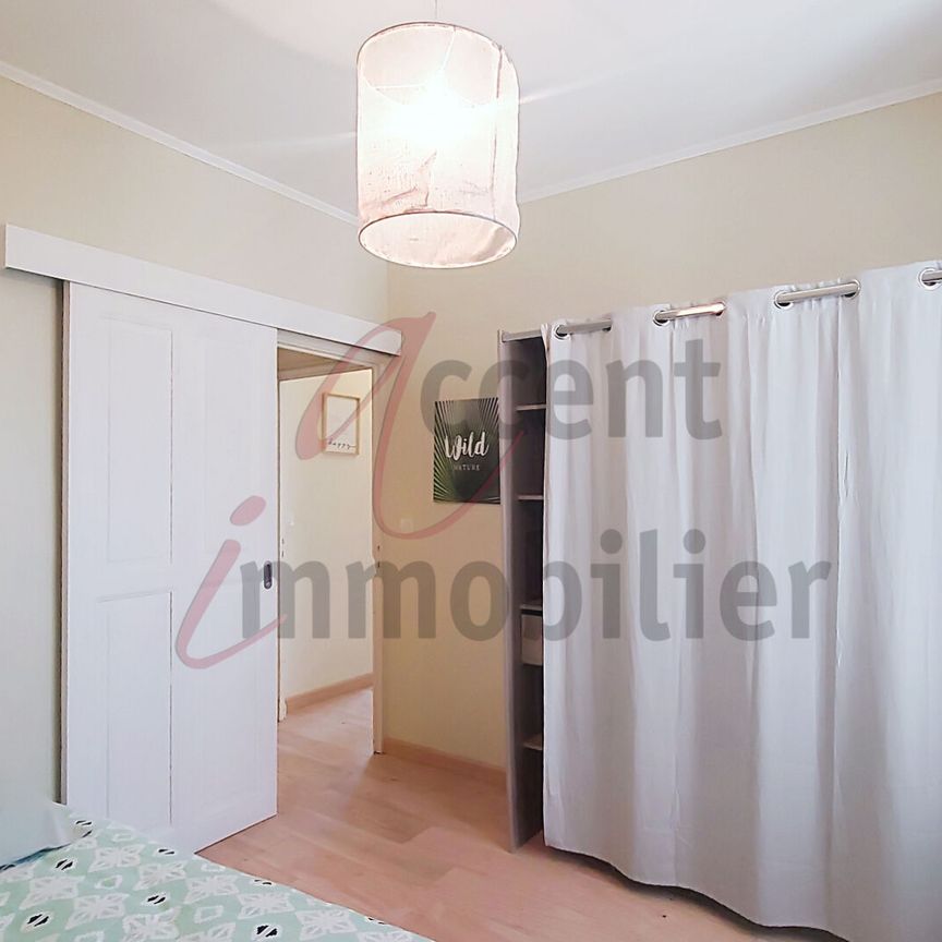 Noves : Maison de village avec terrasse, - Photo 1