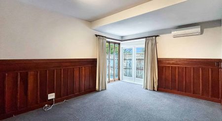 SPREYDON - THREE BEDROOMS , HEATPUMP, SINGLE GARAGE - Photo 4