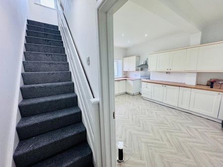 Cwmamman Road, Ammanford, SA18 - Photo 3