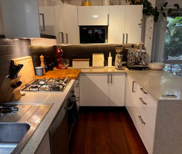 Bondi Beach - Photo 5