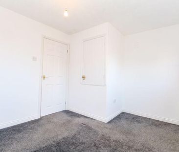 2 bedroom semi-detached house to rent - Photo 2