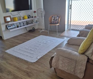 Beautiful House with Three Bedrooms Available - Photo 4