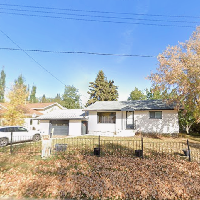 5236 50 Avenue - Photo 1