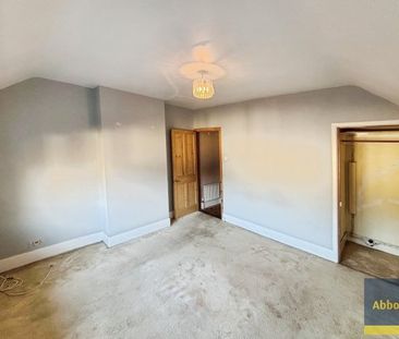 Reading Road, Ipswich - Photo 1