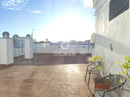 Dúplex en alquiler en Triana (Sevilla) – Sevilla | Gilmar Consulting - Photo 2