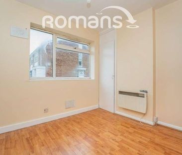 Quantock Close, Harlington, Hayes, UB3 - Photo 6