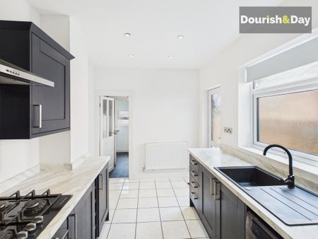 3 bedroom terraced house to rent - Photo 3