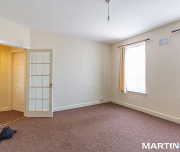 2 bedroom maisonette to rent - Photo 2