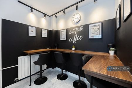 1 bedroom in a house share to rent - Photo 5