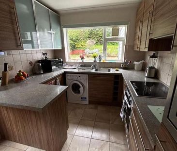 HOUSE SHARE- Room Let- Tall Elms Close, Bromley, BR2 0TT - Photo 5