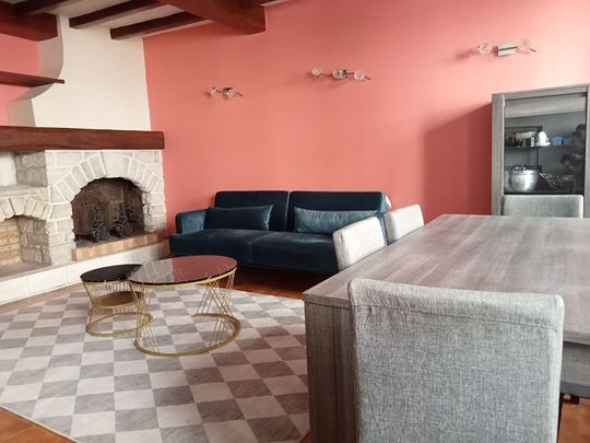 Location Appartement 3 pièces 77m² - Photo 1
