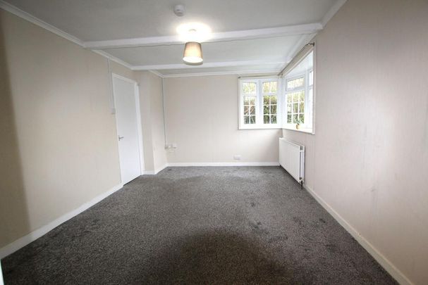 2 bedroom bungalow to rent - Photo 1