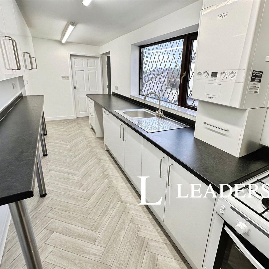 3 bedroom house to rent Heber Street, Stoke-on-Trent, Staffordshire, ST3 - Photo 1