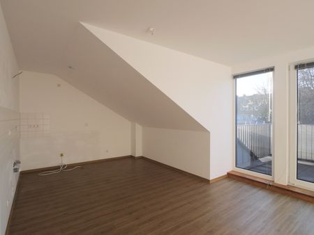 Helle 3-Zimmer-Wohnung mit südlich ausgerichteter Dachterrasse ab sofort bezugsfrei! - Photo 3