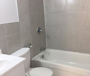 3214 Chemin Sainte-Foy apartment — Québec City, QC (1-Bedroom) - 1 Bedroom - Photo 6