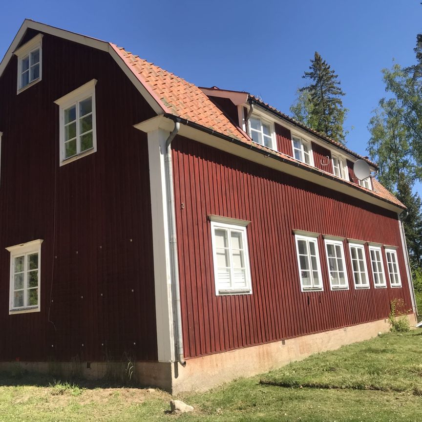 Fellingsbro Oppboga: Tvåa en trappa upp - Photo 1