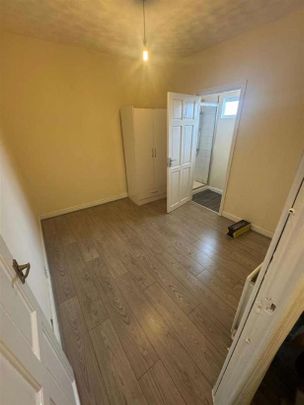 Moss Lane, Swinton, M27 - Photo 1