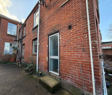 Studio Flat, Denzil Avenue, SO14 - Photo 5