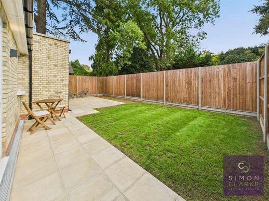 Woodside Avenue, Woodside Park, London, N12 - Photo 1