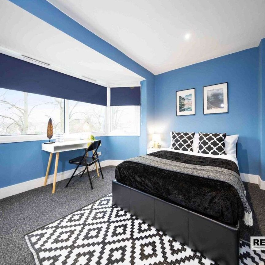 🌟 Next-Level Living on Radford Road – 6 En-Suite Doubles, Fully Loaded & Freshly Refurbished! - Photo 1