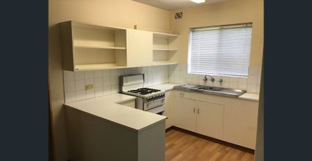 Two Bedroom Apartment - Secure Complex - Photo 3