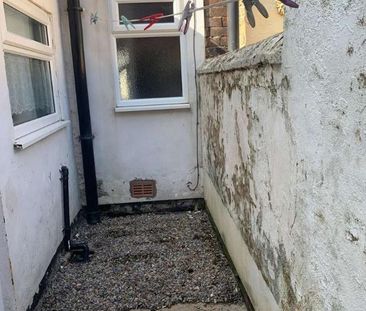 Danesbury Place, Blackpool, FY1 - Photo 4