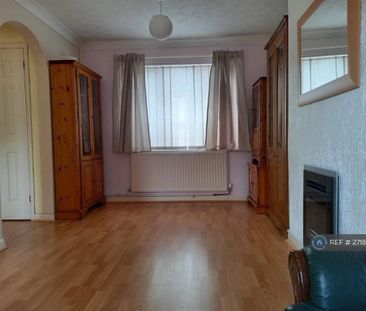 3 bedroom detached house to rent - Photo 2