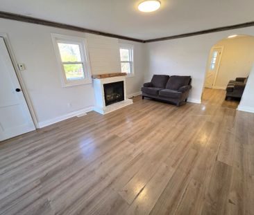 For Lease - 235 Bayview Avenue, Georgina, Ontario - Photo 3