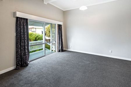 Two bedroom flat in Melrose with a garden - Photo 3