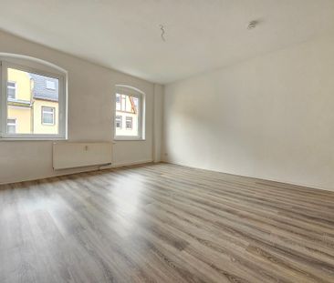 Renovierte Wohnung mit Balkon und Einbauküche - Photo 4