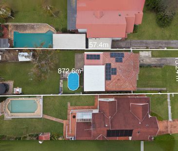 Charming Family Home with Swimming Pool in Convenient Locale - Photo 6