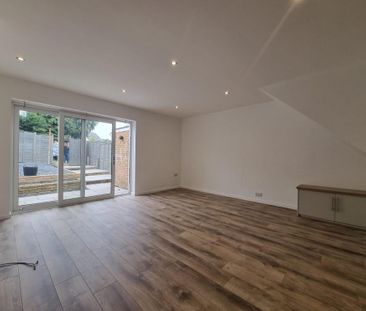 3 bedroom terraced house to rent - Photo 1