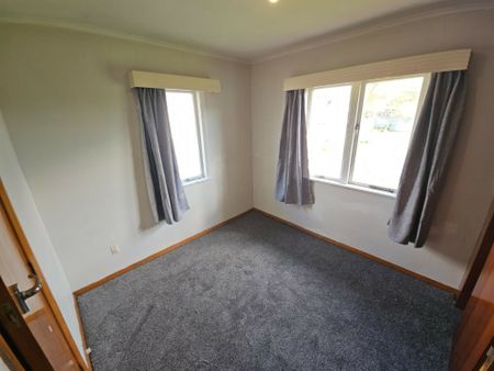 Sunny Sutton - Photo 5