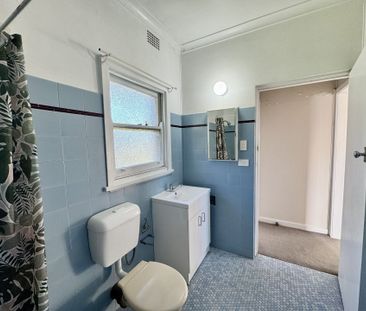 Location, location, location - Photo 5