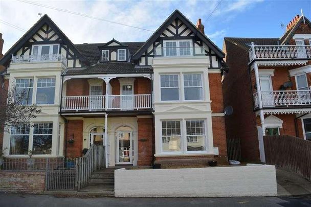 Bath Road, Felixstowe, IP11 - Photo 1