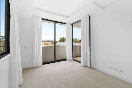 Sunny, Stylish & Effortlessly Convenient! - Photo 4