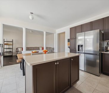 For Lease - 93 Mount Crescent, Essa, Ontario - Photo 2