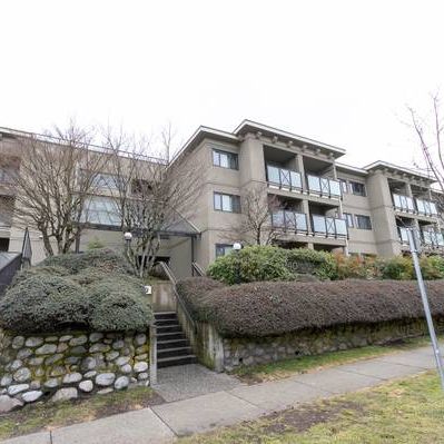 (ORCA-REF#217-140E)*1 BD, 1 BA Apartment in Prime Lower Lonsdale- Reno - Photo 3