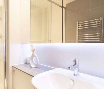 2 Bed Flat, Halogen House, M3 - Photo 6