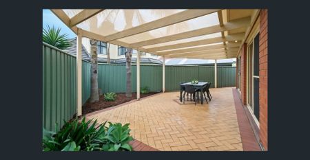 Spacious 4 Bedroom Family Home in the Heart of Mawson Lakes - Photo 2